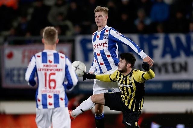 露了马刺在 露了马刺在