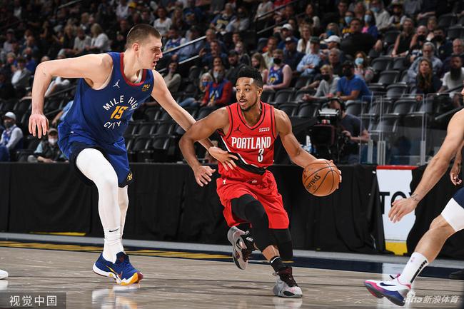 队树立了积 队树立了积