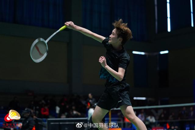 冠军行列里 冠军行列里