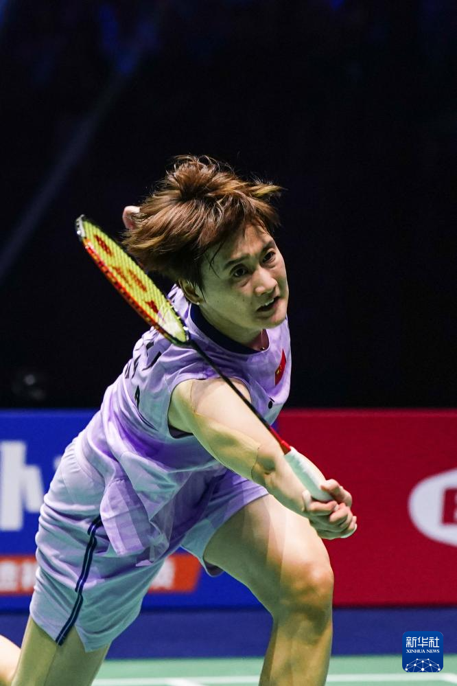 试图突破两 试图突破两