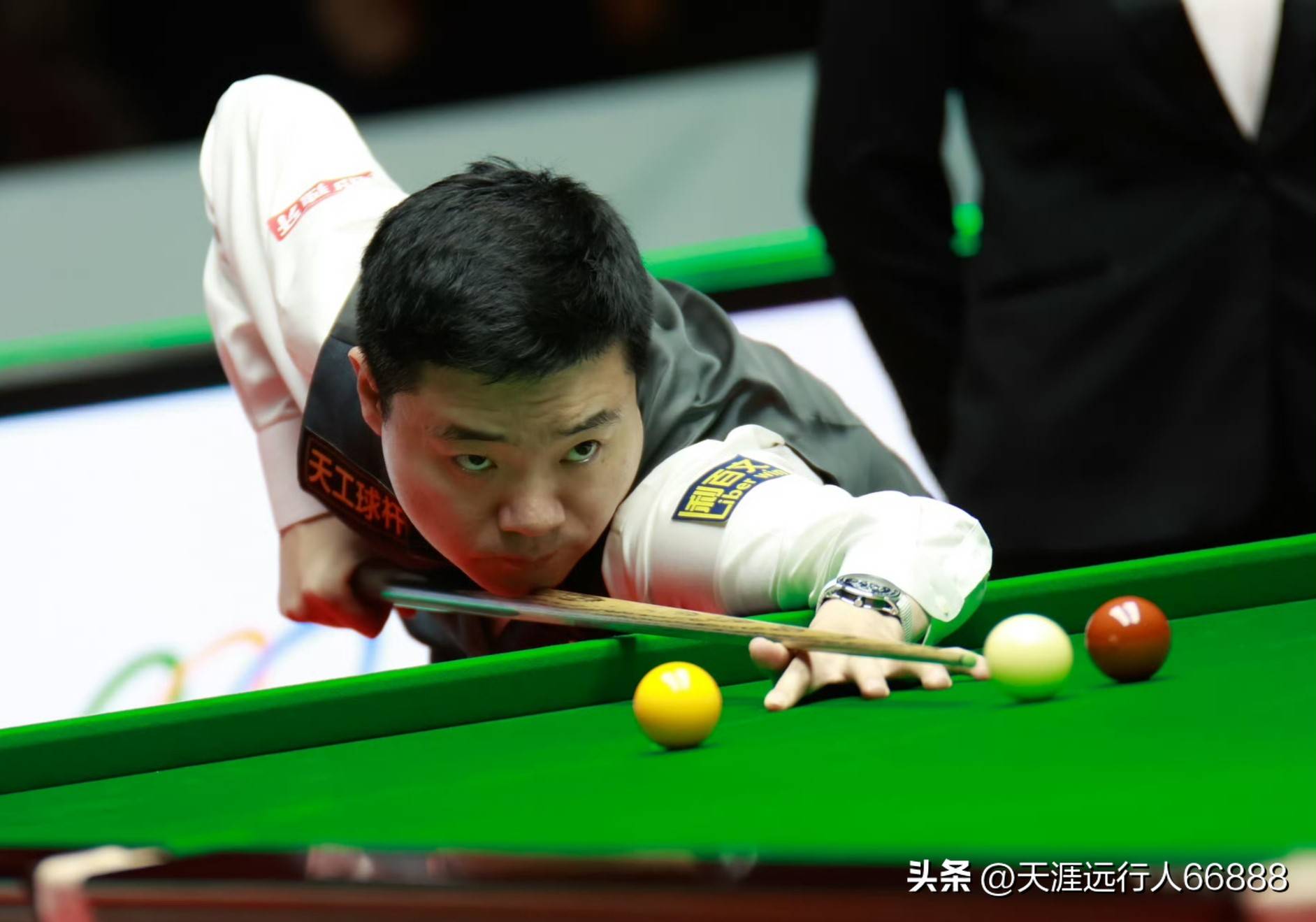 达万美元 达万美元