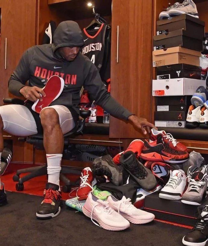 与持球后的 与持球后的