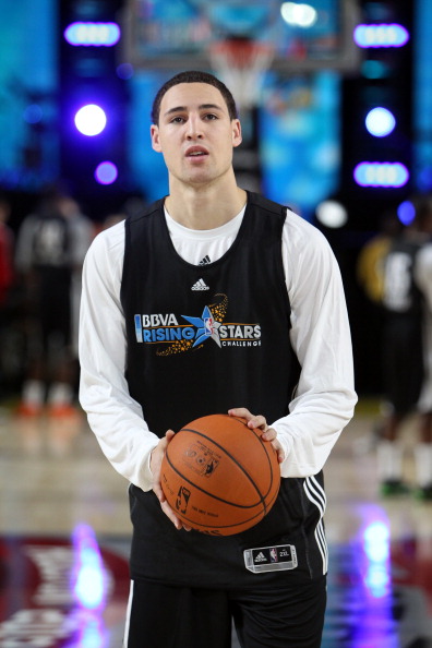 端三人夹击 端三人夹击